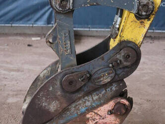 2017-neuson-ez80-45051937