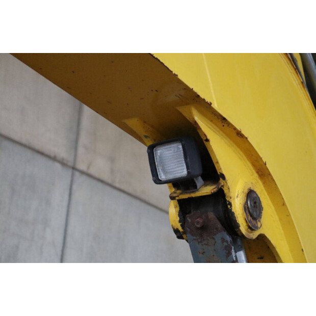 2017 نيوسون EZ80-45051941