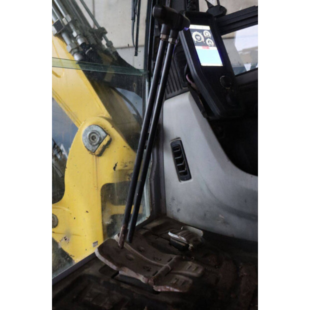 2017 نيوسون EZ80-45051973