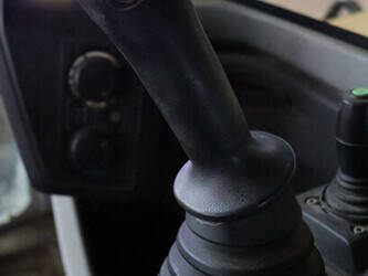 2017-neuson-ez80-45051977