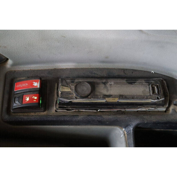 2017 نيوسون EZ80-45051979