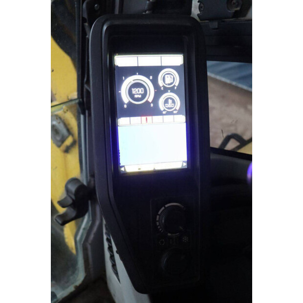 2017 نيوسون EZ80-45051980