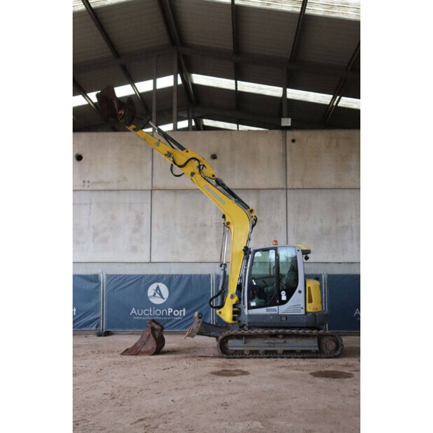 2017 نيوسون EZ80-45051982