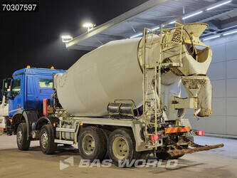 2017-mercedes-benz-arocs-3240-1408058-45051988