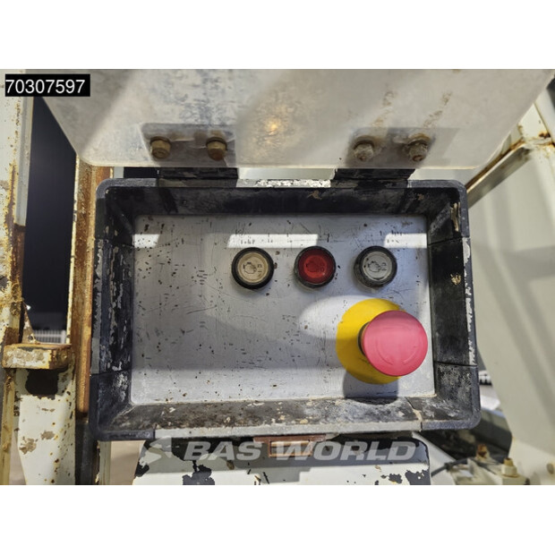 2017 Mercedes-Benz AROCS 3240-45052011