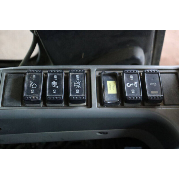 2014 Hitachi ZX225USLC-5B-45052054