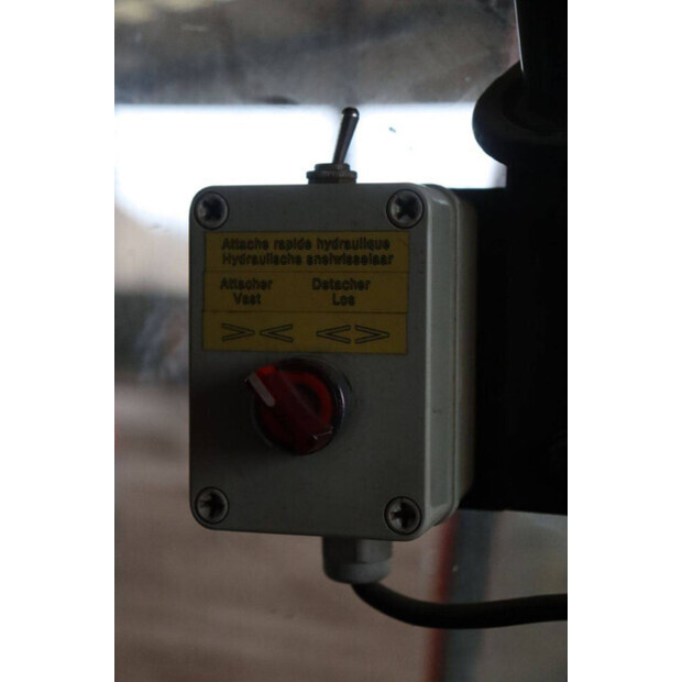 2014 Hitachi ZX225USLC-5B-45052055