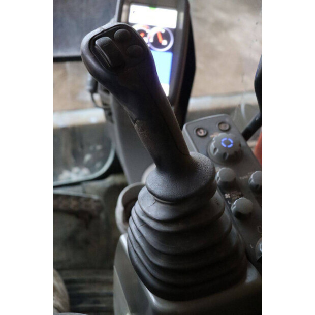 2014 Hitachi ZX225USLC-5B-45052056