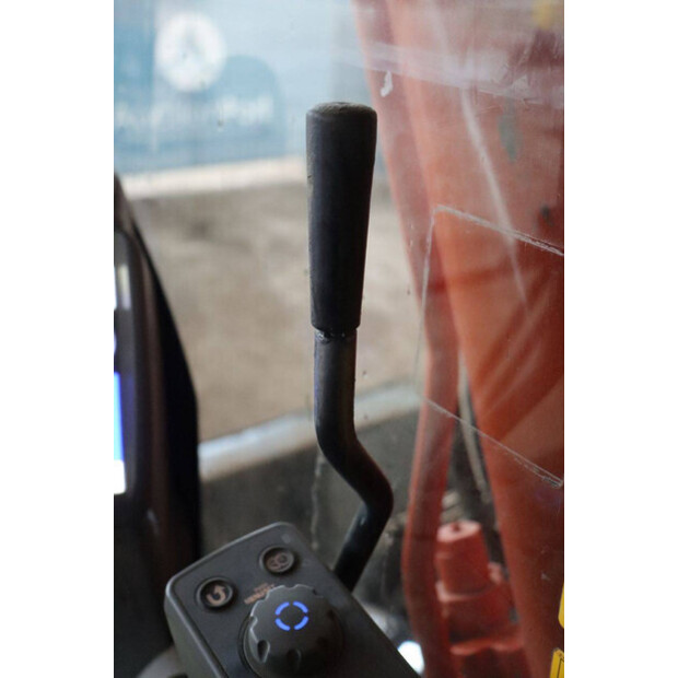 2014 Hitachi ZX225USLC-5B-45052058