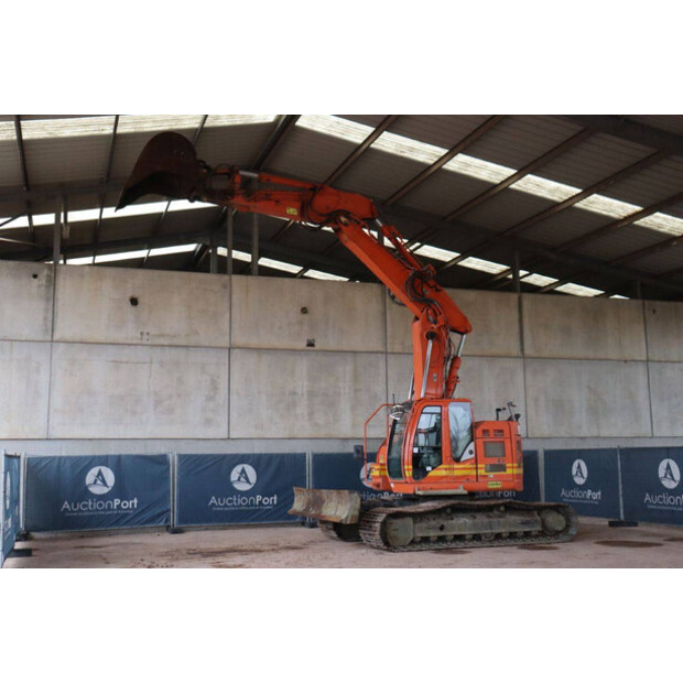 2014 Hitachi ZX225USLC-5B-45052061