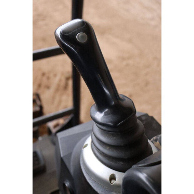 2022 JCB 16C-1-45052329