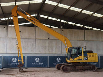 Image for TRACKED EXCAVATORS 2014 Komatsu PC210LC-10