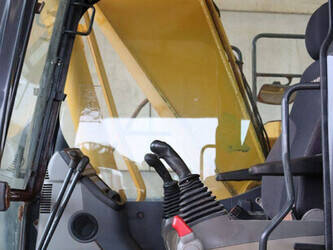 2014-komatsu-pc210lc-10-1408070-45052479