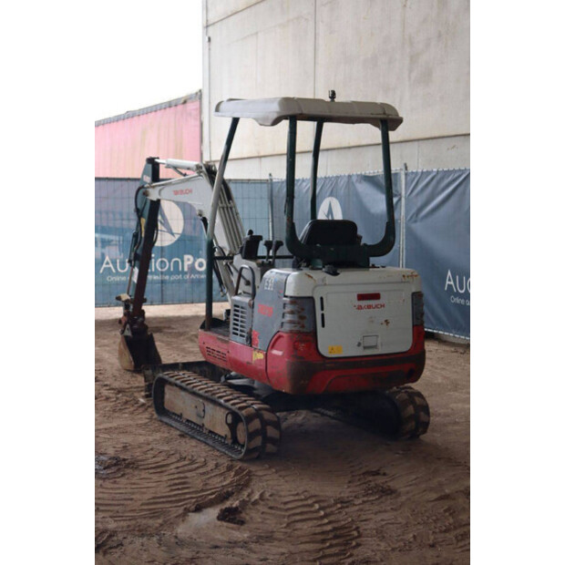 2014 تاكوتشي TB219-45052615