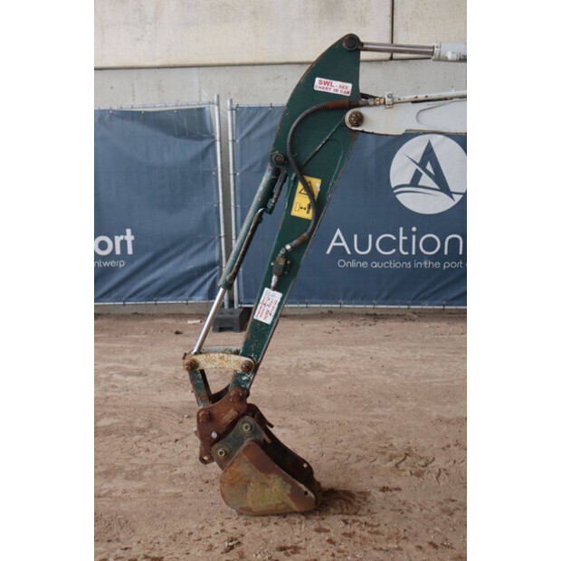 2014 تاكوتشي TB219-45052629