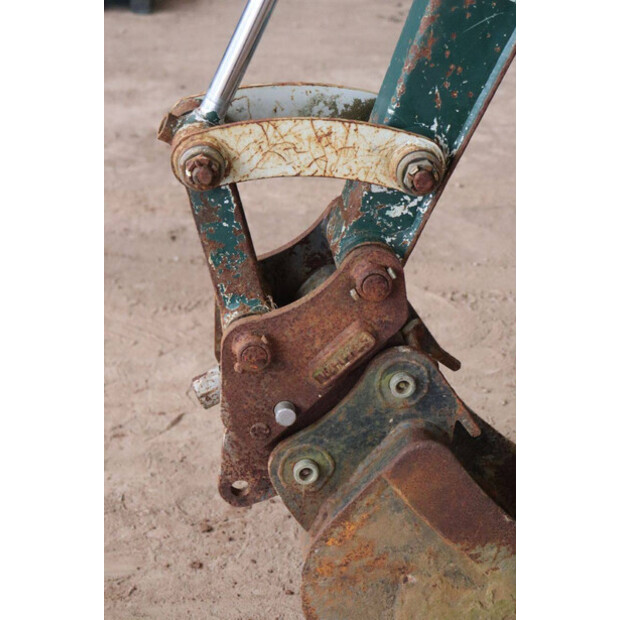 2014 تاكوتشي TB219-45052635