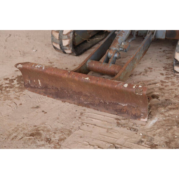 2014 تاكوتشي TB219-45052639