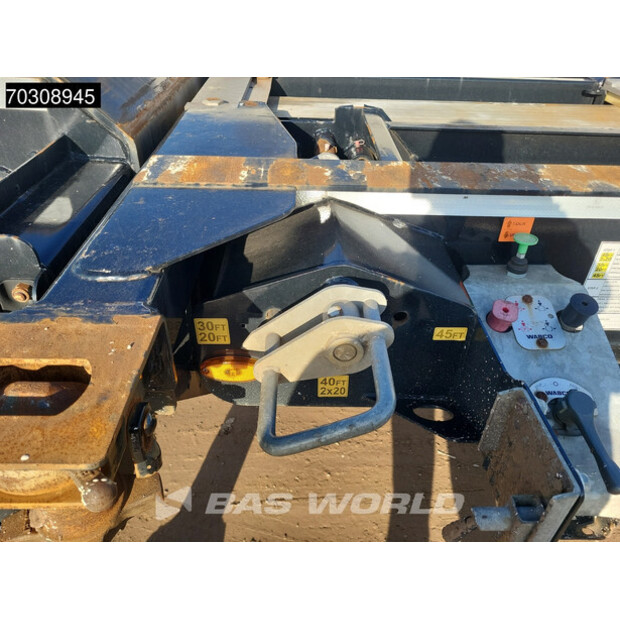 2021 Renders OTHERS-45052640