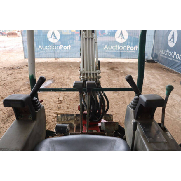 2014 تاكوتشي TB219-45052654