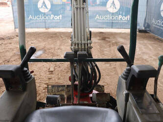 2014-takeuchi-tb219-1408075-45052654