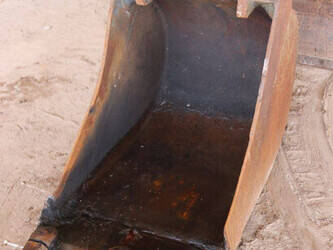 2010-jcb-8085-1408083-45052946