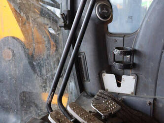 2010-jcb-8085-1408083-45052972