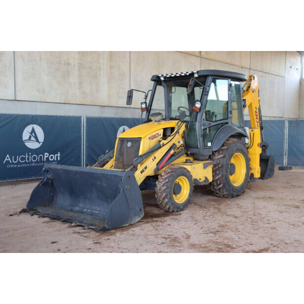 2017 New Holland B80B-SS-45053332