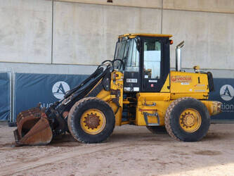 Image de CHARGEUSES SUR PNEUS 2005 JCB 416