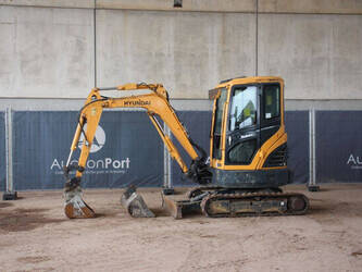 صورة ل معدات البناء 2018 هيونداي Robex25Z-9AK