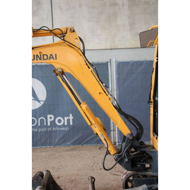 2018 هيونداي Robex25Z-9AK-45053994