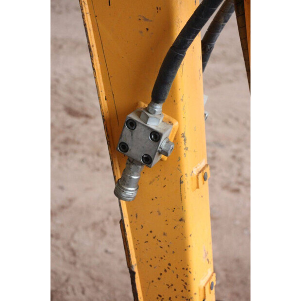 2018 هيونداي Robex25Z-9AK-45054002