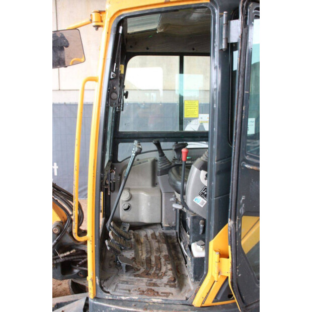 2018 هيونداي Robex25Z-9AK-45054008