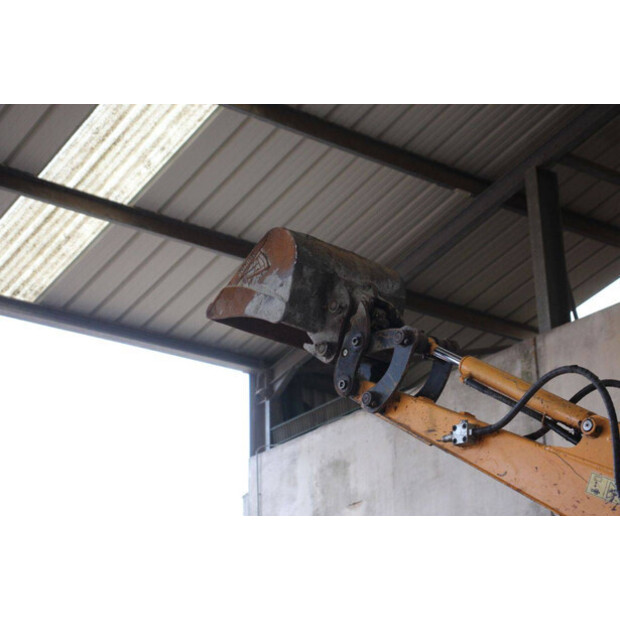 2018 هيونداي Robex25Z-9AK-45054018