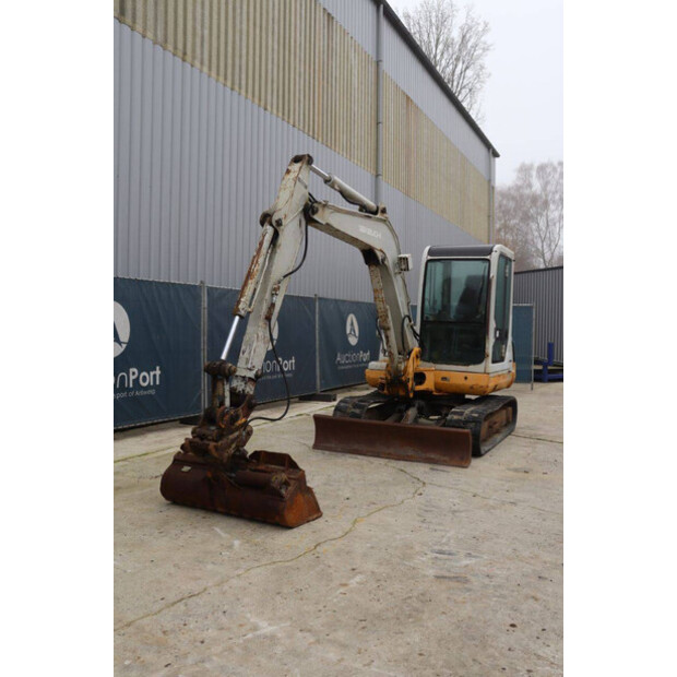 2000 تاكوتشي TB145-45054674