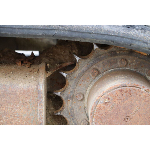 2000 تاكوتشي TB145-45054685