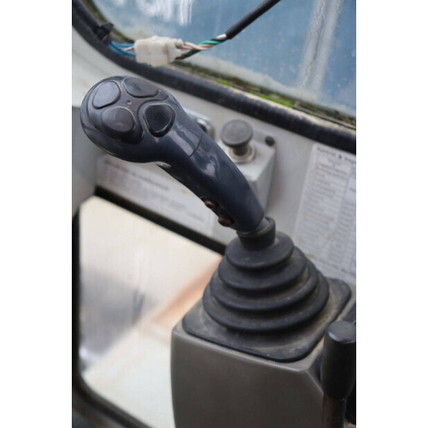 2000 تاكوتشي TB145-45054694