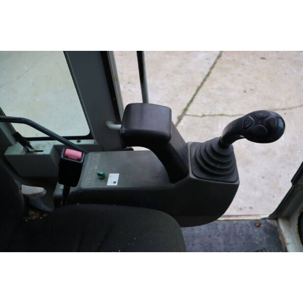 2000 تاكوتشي TB145-45054698