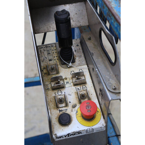 2012 SkyJack SJ 6826RT-45054916