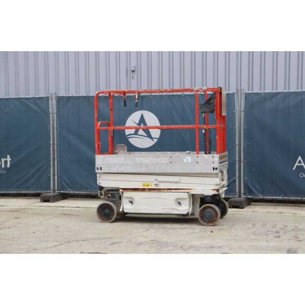 2014 جيه ال جي 1930 ES-45054952