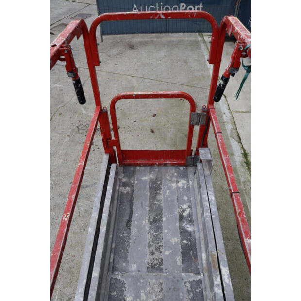 2014 جيه ال جي 1930 ES-45054967