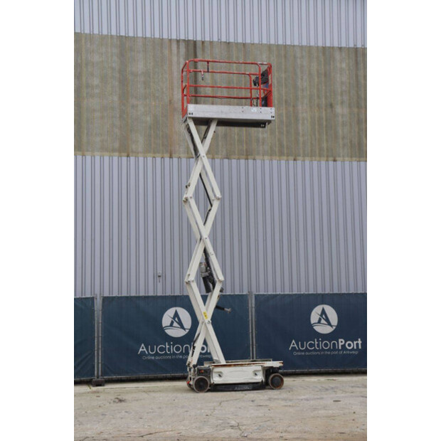 2014 جيه ال جي 1930 ES-45054969