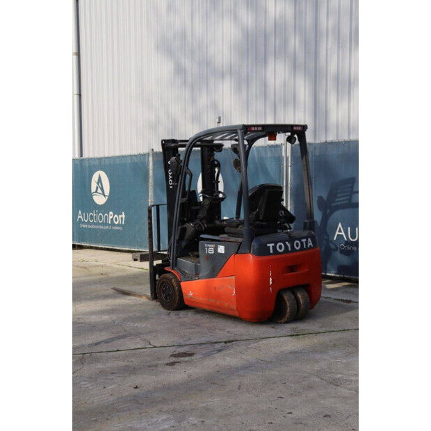 2018 تويوتا 8FBEK18T-45055025