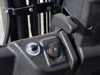 2018-toyota-8fbek18t-1408143-45055045