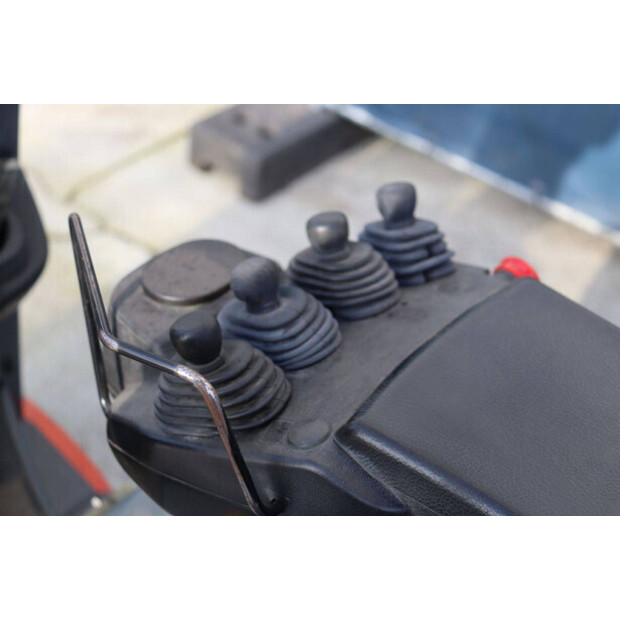 2018 تويوتا 8FBEK18T-45055052