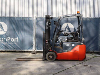 2016-toyota-8fbek18t-1408144-45055063