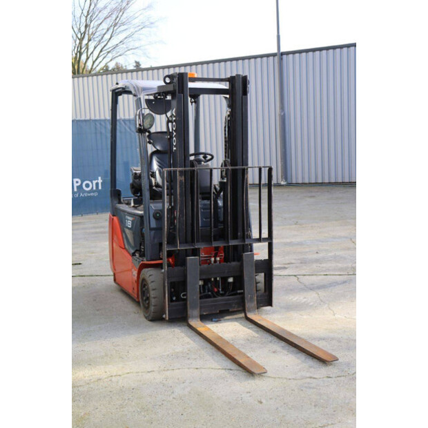 2016 تويوتا 8FBEK18T-45055068