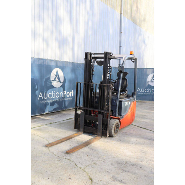 2016 تويوتا 8FBEK18T-45055070