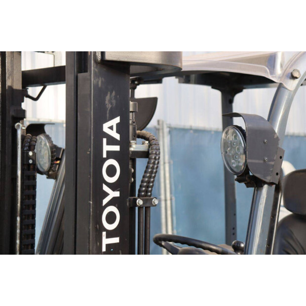 2016 تويوتا 8FBEK18T-45055074