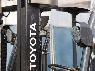 2016-toyota-8fbek18t-1408144-45055074