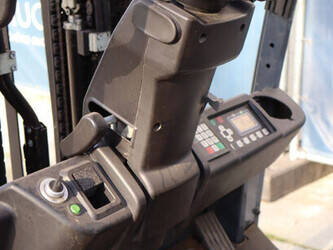 2016-toyota-8fbek18t-1408144-45055082